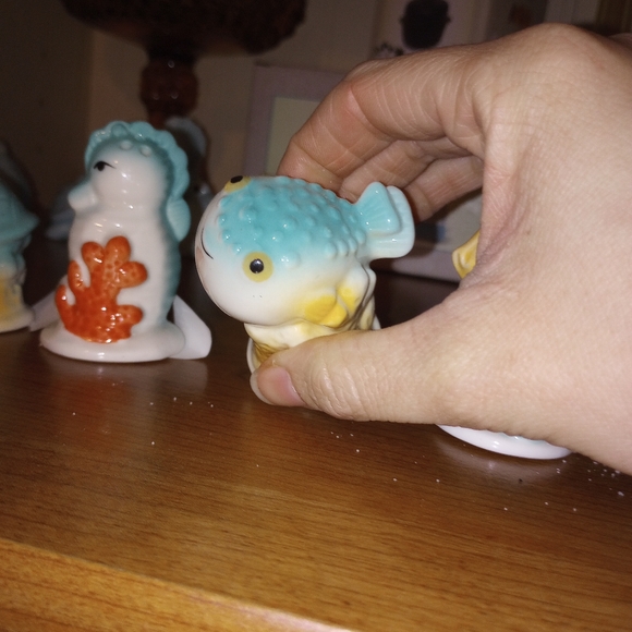 Ocean salt and pepper shaker set - Picture 2 of 2